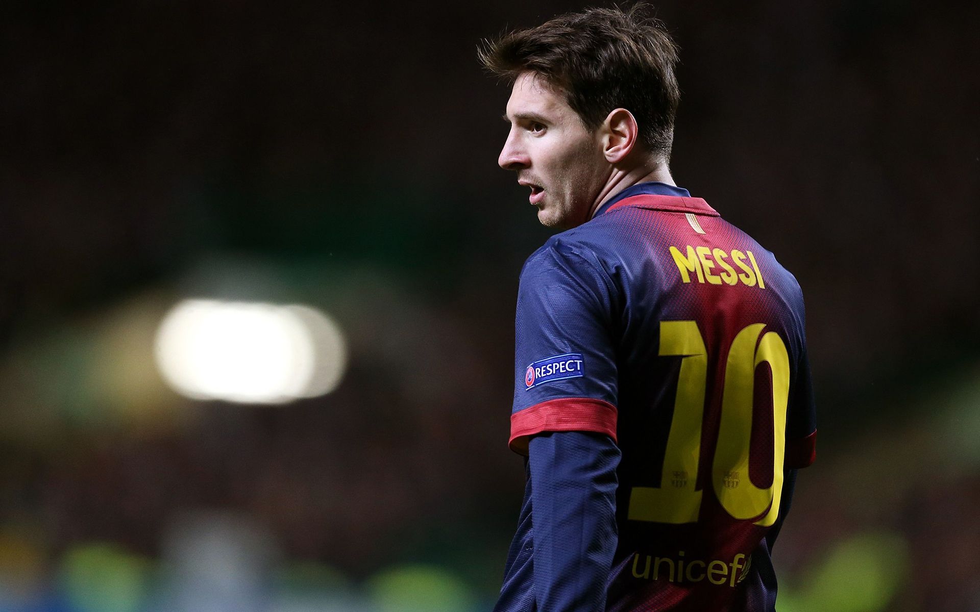 具侵略性的 具侵略性的