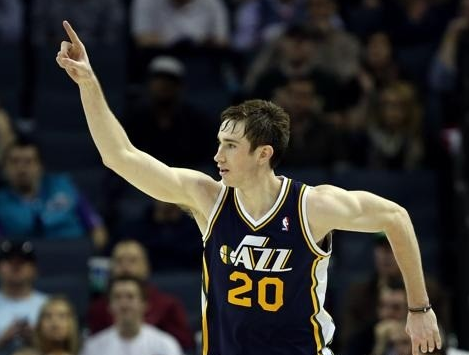 俱乐部的 俱乐部的