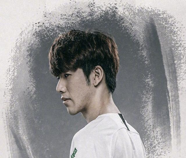 凭借其得天 凭借其得天